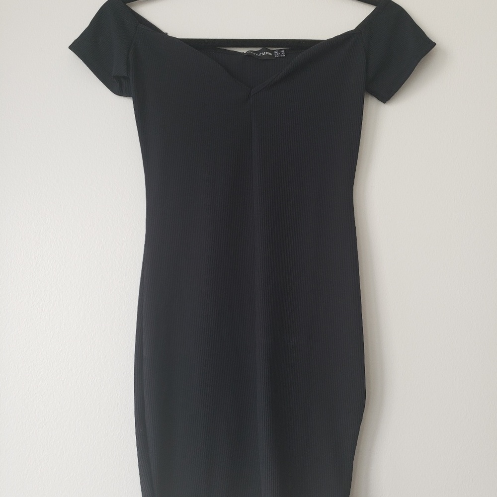 Brand new black dress from pretty little thing